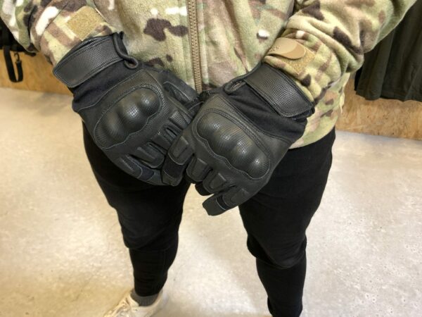 Tactical gloves